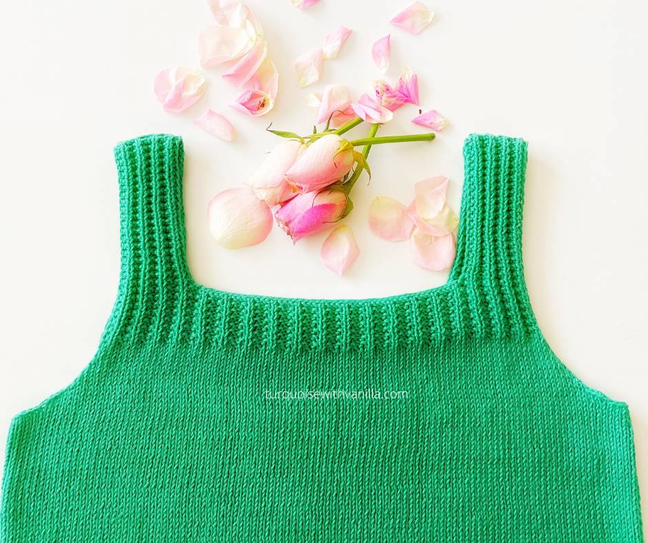 Summer knitted crop top - Turquoise with Vanilla